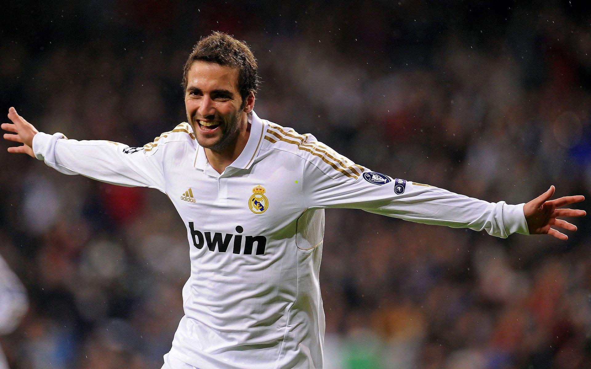  爱游戏体育|卢宁背部轻微不适返基地检查 皇马备战下一役阵容无忧